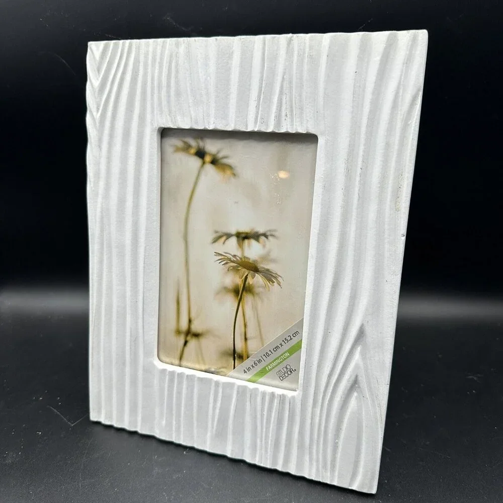 Rustic Textured White Picture Frame 4x6 Farmhouse Wood Grain Tabletop Decor